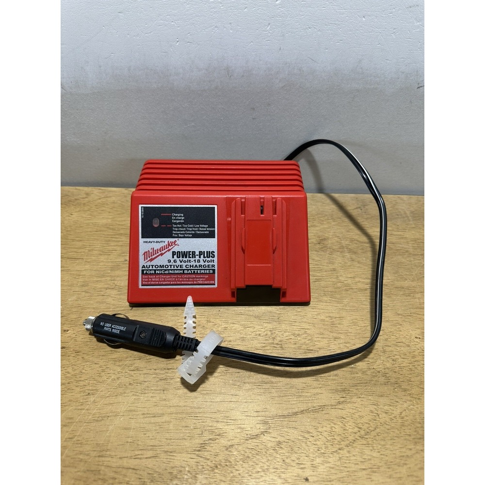 Milwaukee 9, 6 Volt-18 Volt NiCd Universal Automotive Battery Charger 10-15-0845